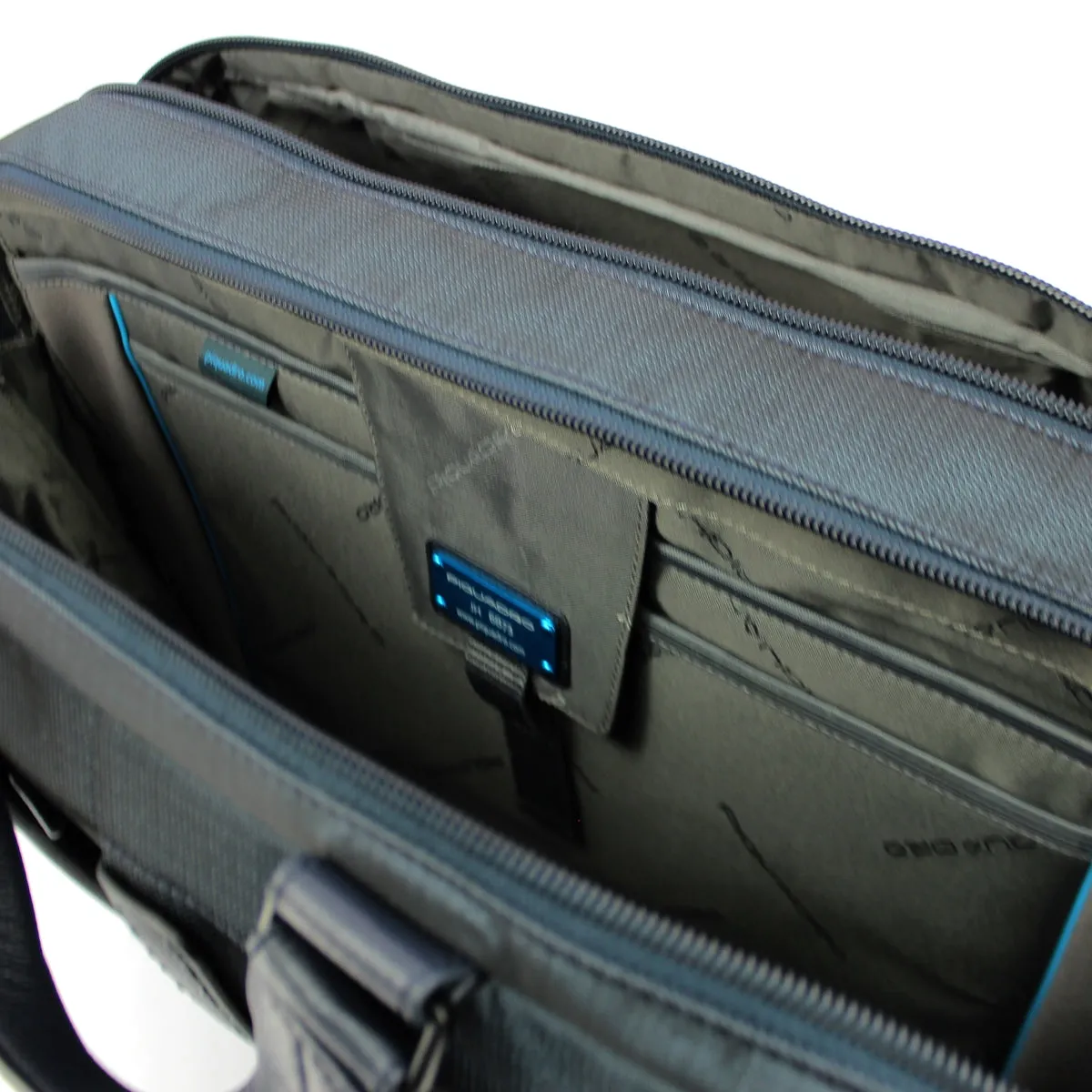 Piquadro - Computer Briefcase P16 Connequ 15.6 - CA3347P16 - CHEVRON/BLU