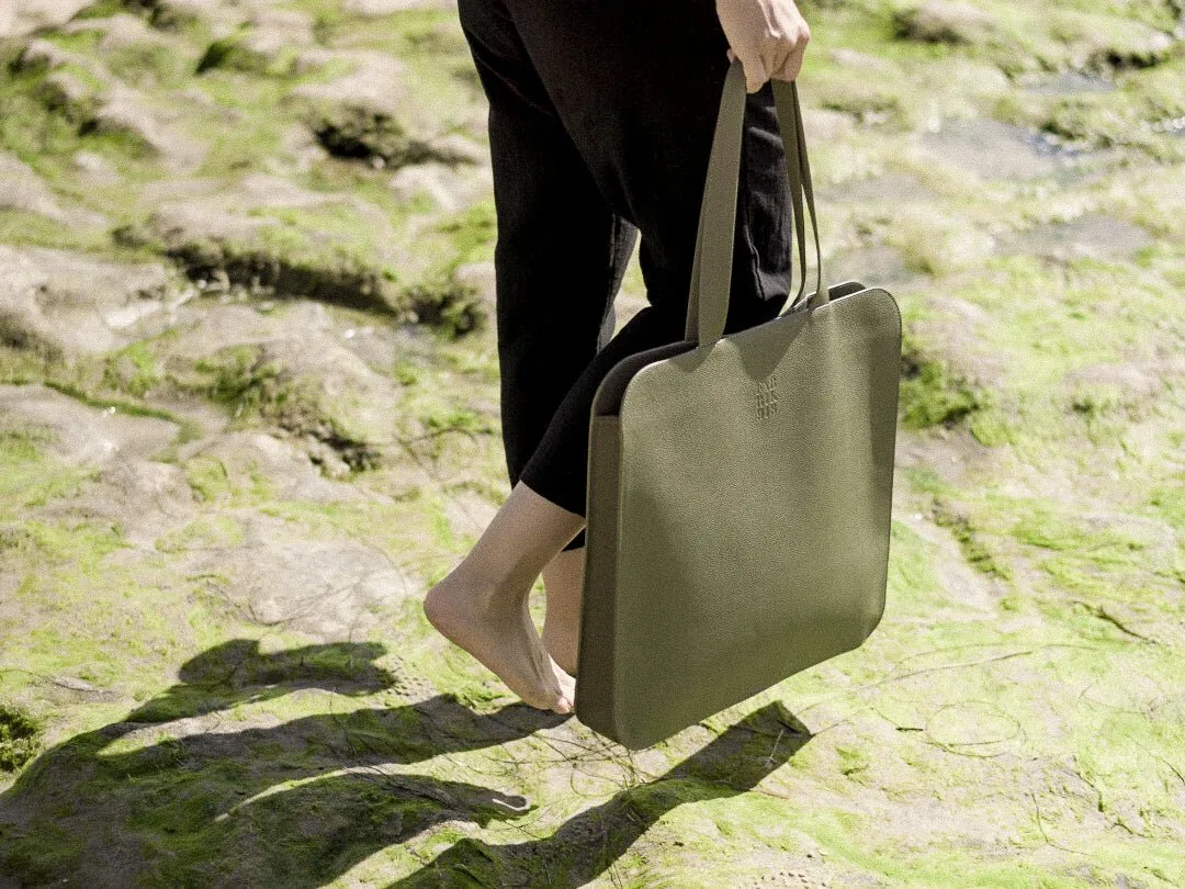The 3L Laptop Tote Bag